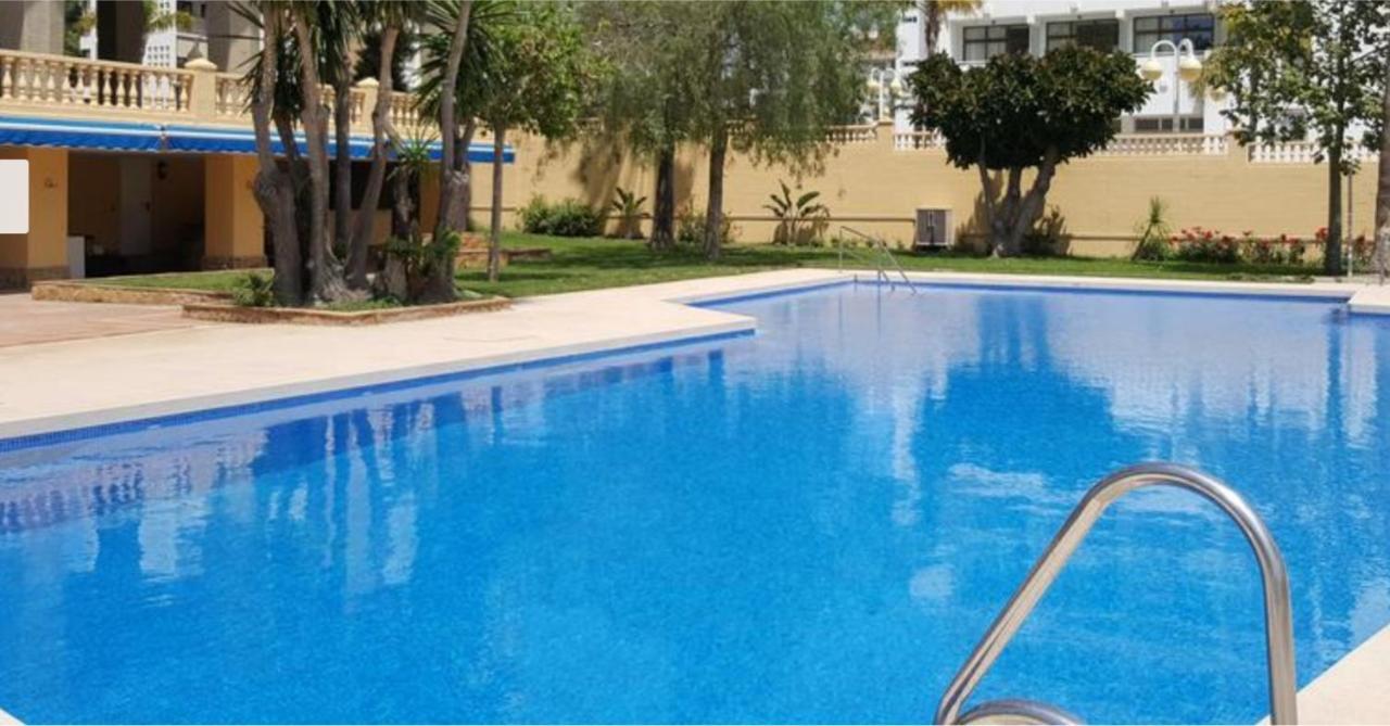 דירות בנאלמדנה Estudio Puerto Marina מראה חיצוני תמונה