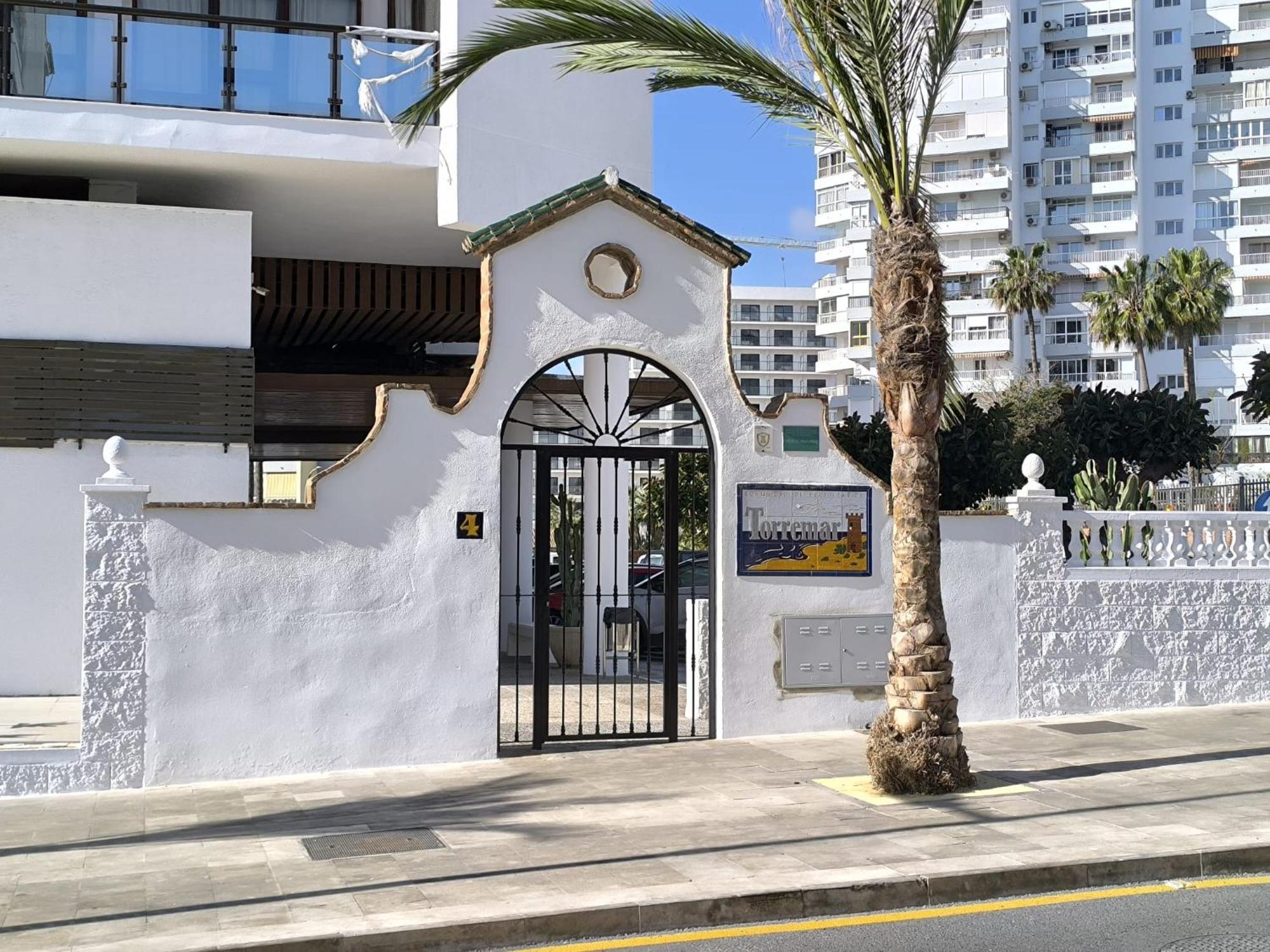 דירות בנאלמדנה Estudio Puerto Marina מראה חיצוני תמונה